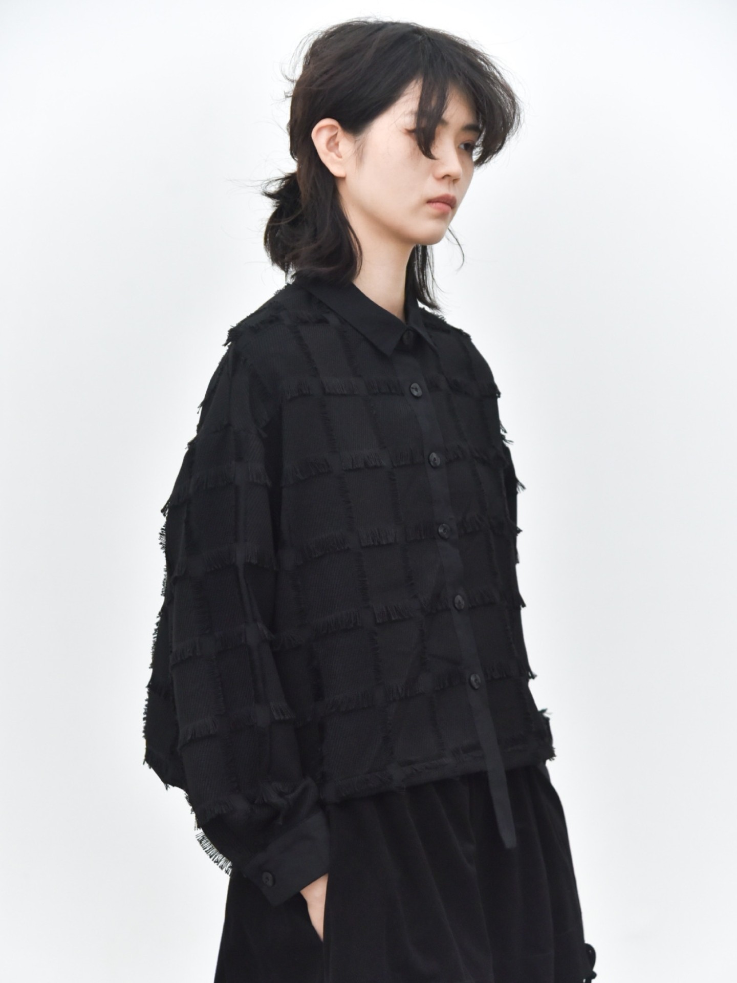 童颜阁设计师小众格纹流苏衬衫女2026春季光泽肌理衬衣极简上衣