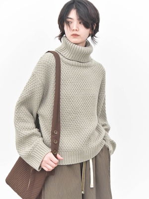 秋冬个性高领毛衣加厚保暖毛衫女