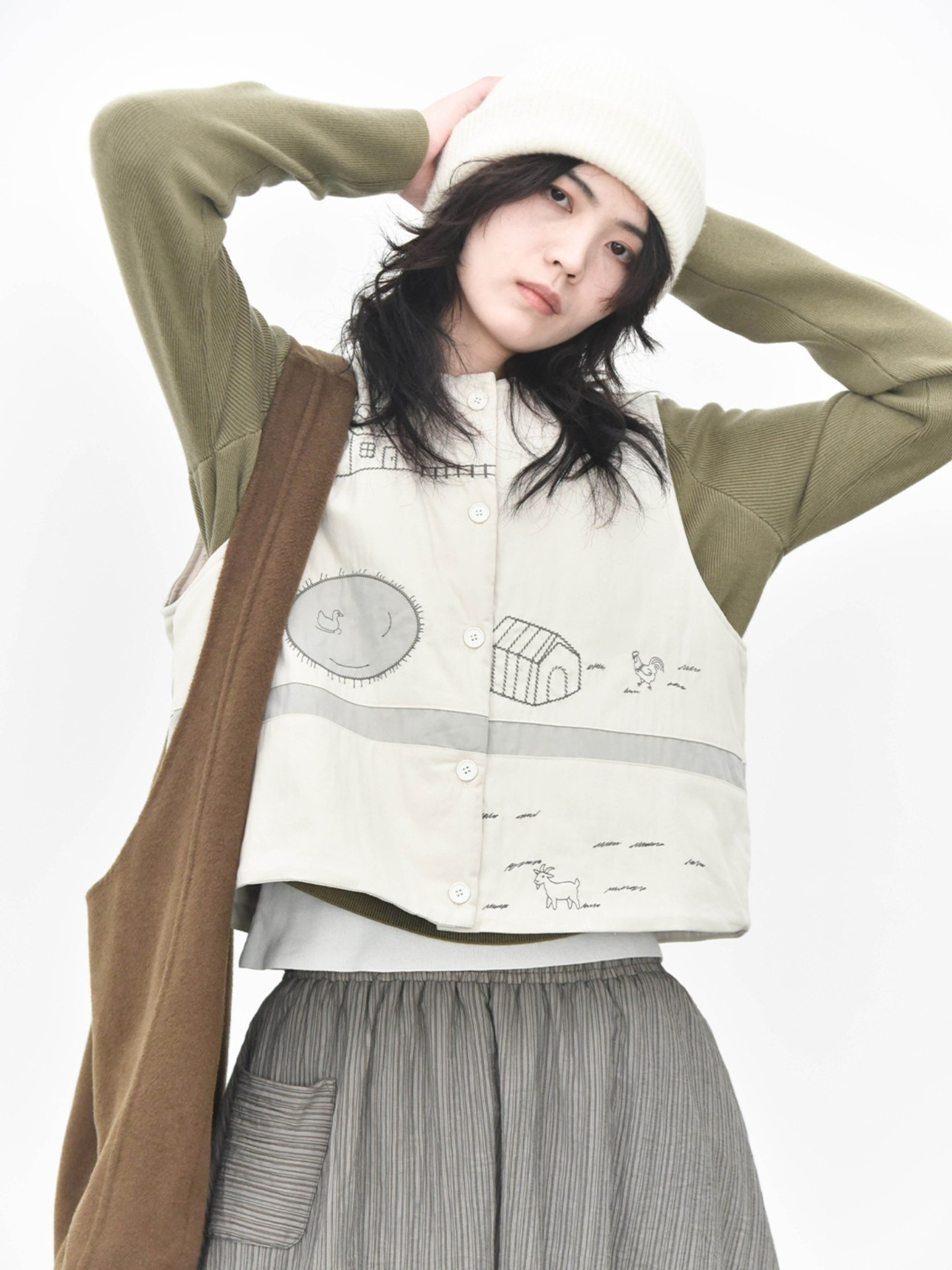 童颜阁复古童趣小众设计感刺绣夹棉马甲秋冬保暖外搭马夹叠穿上衣