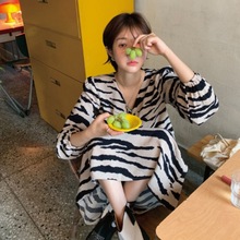 ins韩国洋气时髦豹纹拼色连衣裙1