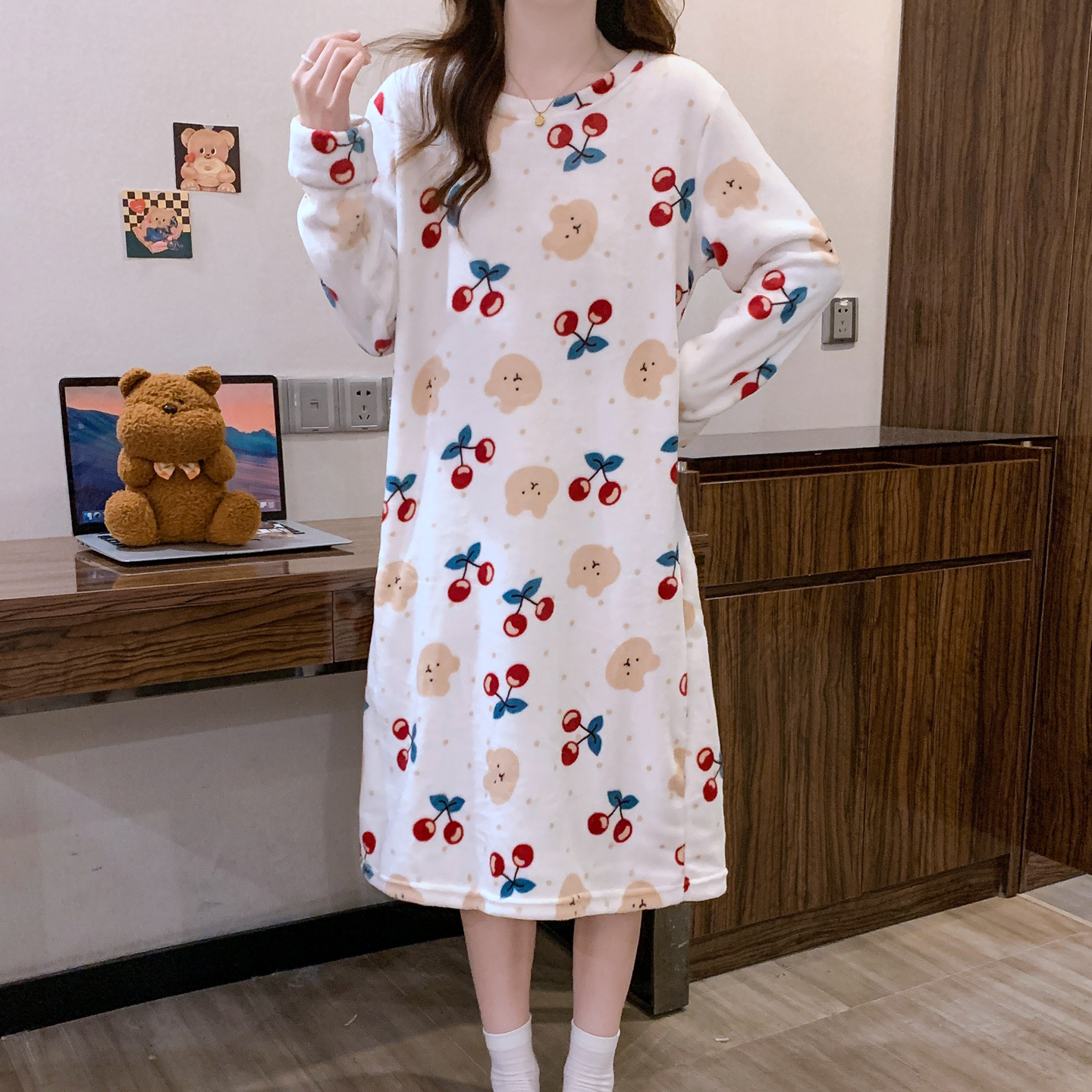 睡衣女秋冬季新款珊瑚绒睡裙可爱