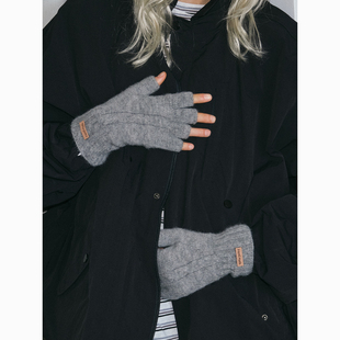 郑佰万 含羊毛针织半指手套女冬季骑行办公写字保暖触屏露指手套