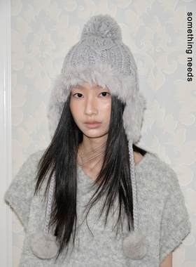 郑佰万 时尚邪修！冬季毛绒绒针织雷锋帽女保暖防寒俏皮感毛线帽