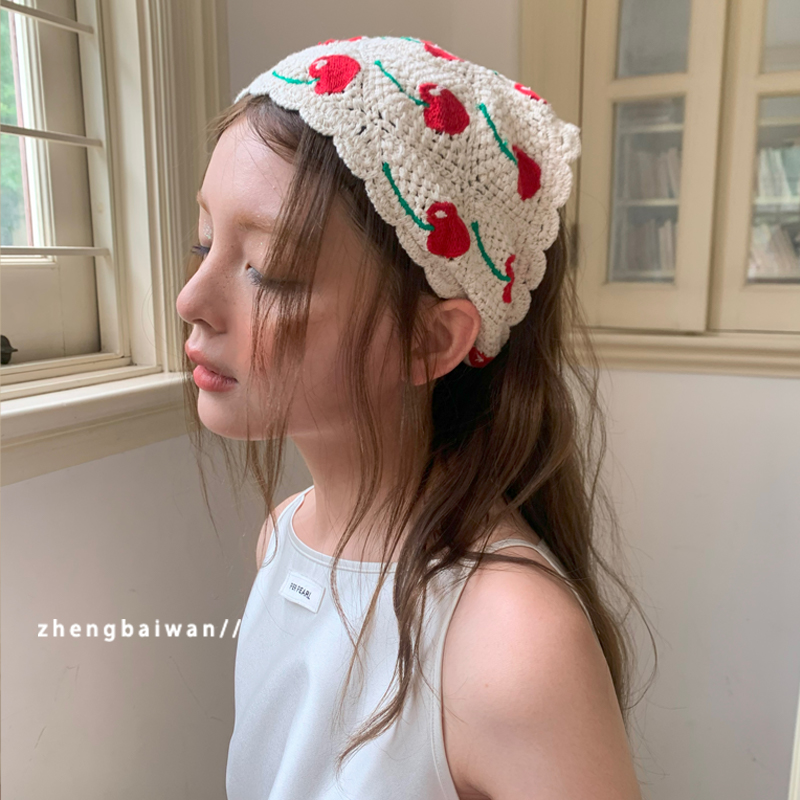 郑佰万 手工针织三角巾小樱桃包头巾童趣可爱度假出片发带绑发潮