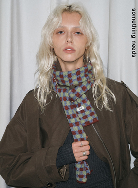 郑佰万 前卫时尚感撞色格纹小围巾2025秋冬百搭吸睛保暖围脖女潮