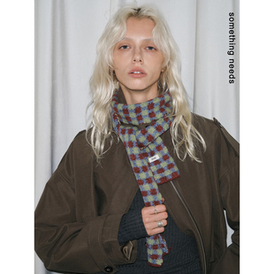 郑佰万 感撞色格纹小围巾2025秋冬百搭吸睛保暖围脖女潮 前卫时尚