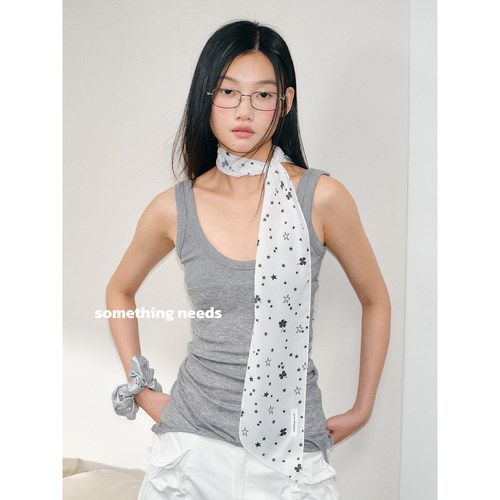 郑佰万幸运星！原创印花丝巾女