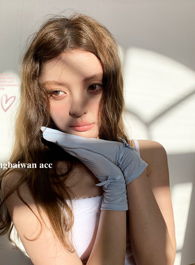 郑佰万~蓝色手套女夏季新款百搭防紫外线透气防晒冰丝开车防滑潮