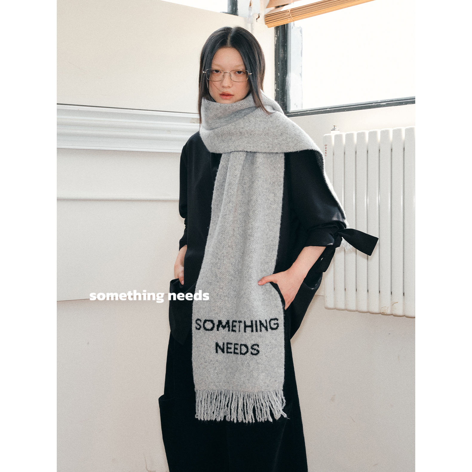 简约字母围巾女冬季加厚保暖