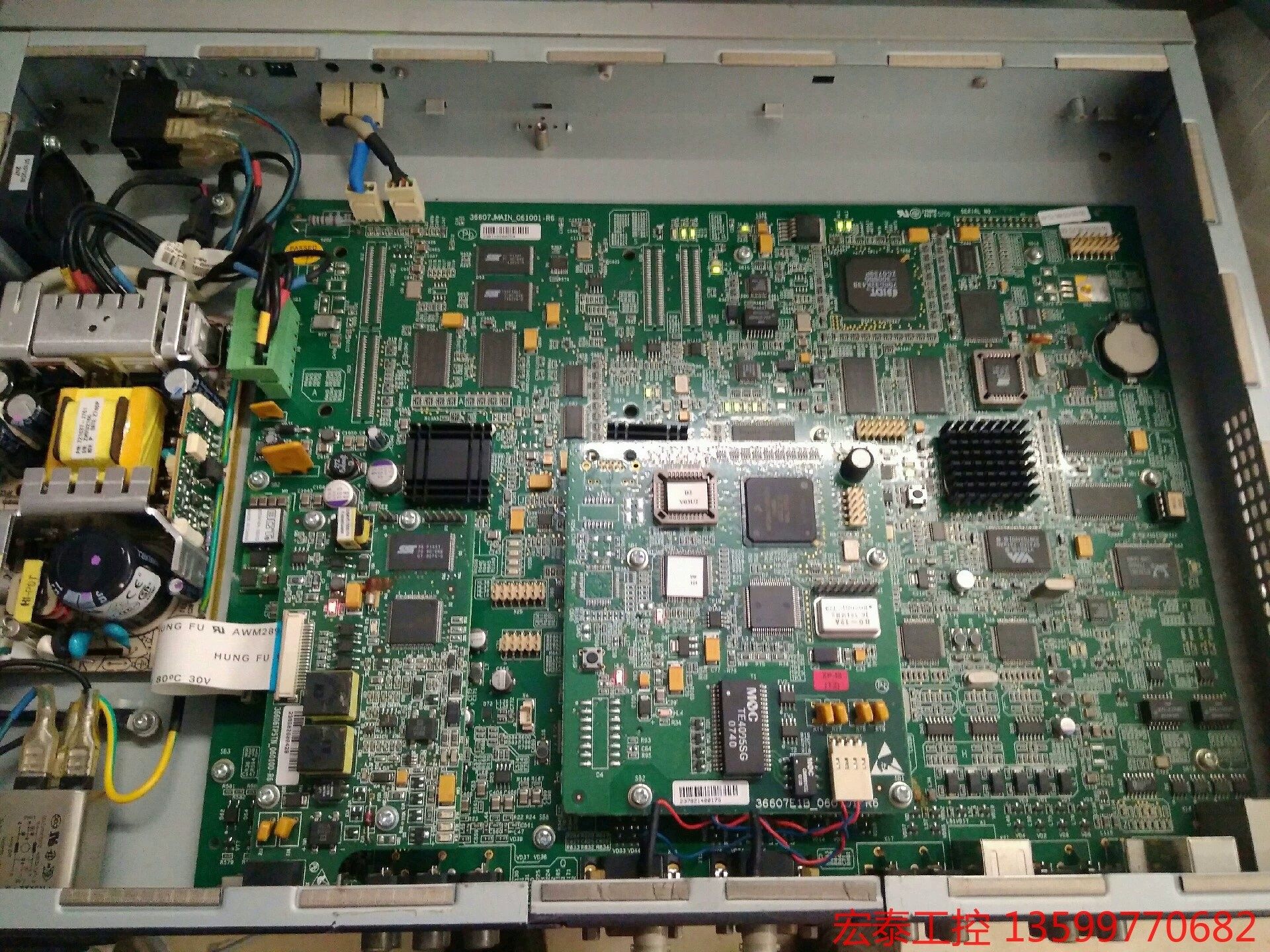 中兴 zxv10 t502 2m e1 通电开机,内部见图