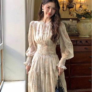 茶歇法式碎花雪纺连衣裙女长款早初秋2026年新款超好看收腰长裙子