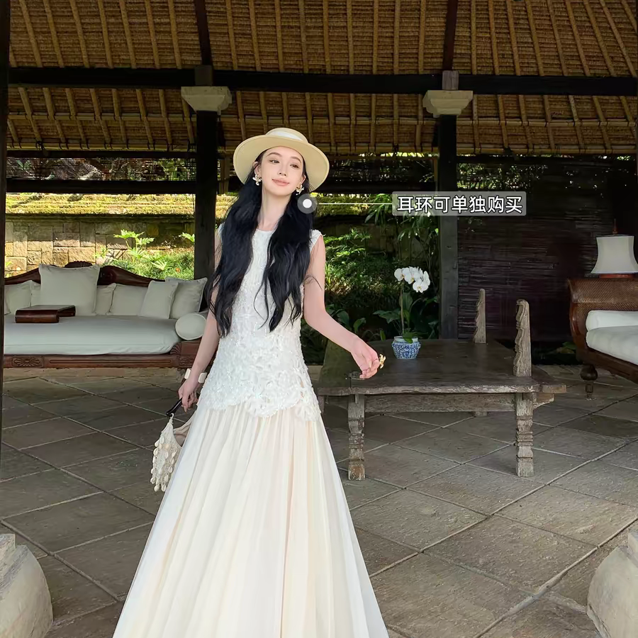 早春漂亮连衣裙女2026新款无袖拼接裙白色背心裙子夏重工连衣裙