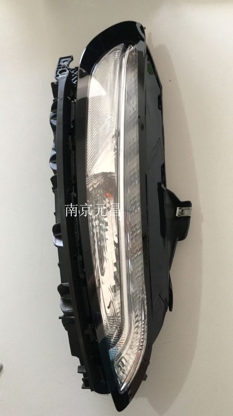 jeep自由光日行灯 前大灯 角灯 转向灯总成 自由光行车灯 原装