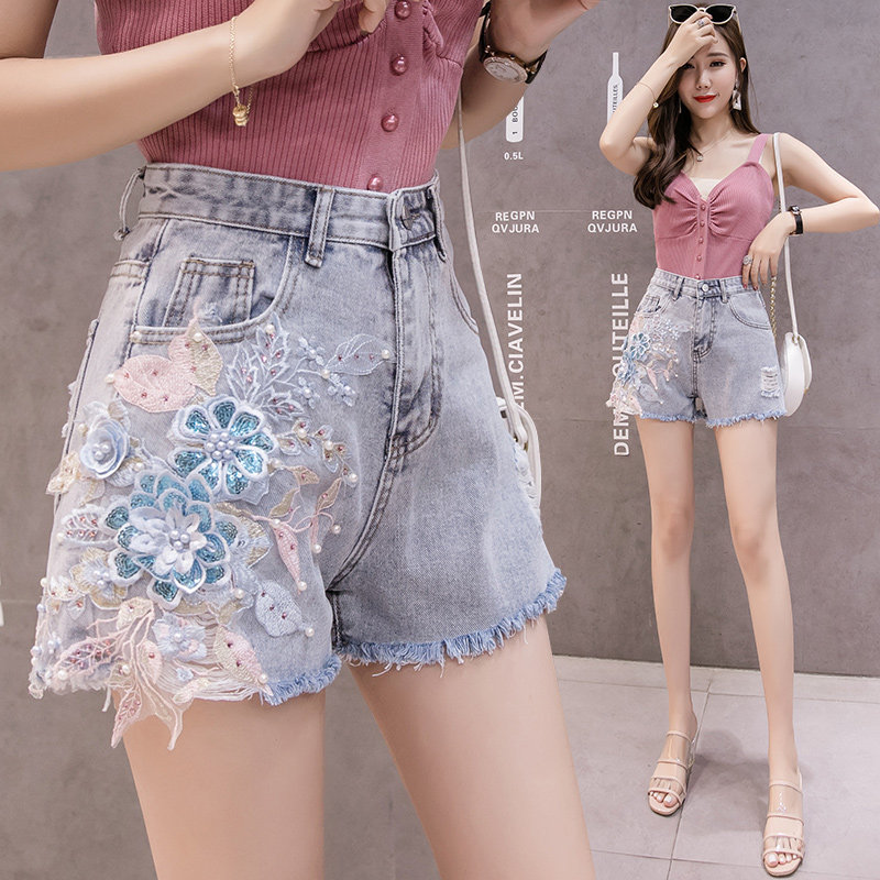 牛仔短褲女春夏 2019新款磨破洞釘珠韓版低腰超短褲 修身顯瘦熱褲在類目 女裝/女士精品, 牛仔褲中 - 來自Buy2taobao.com提供專業的淘寶代購服務