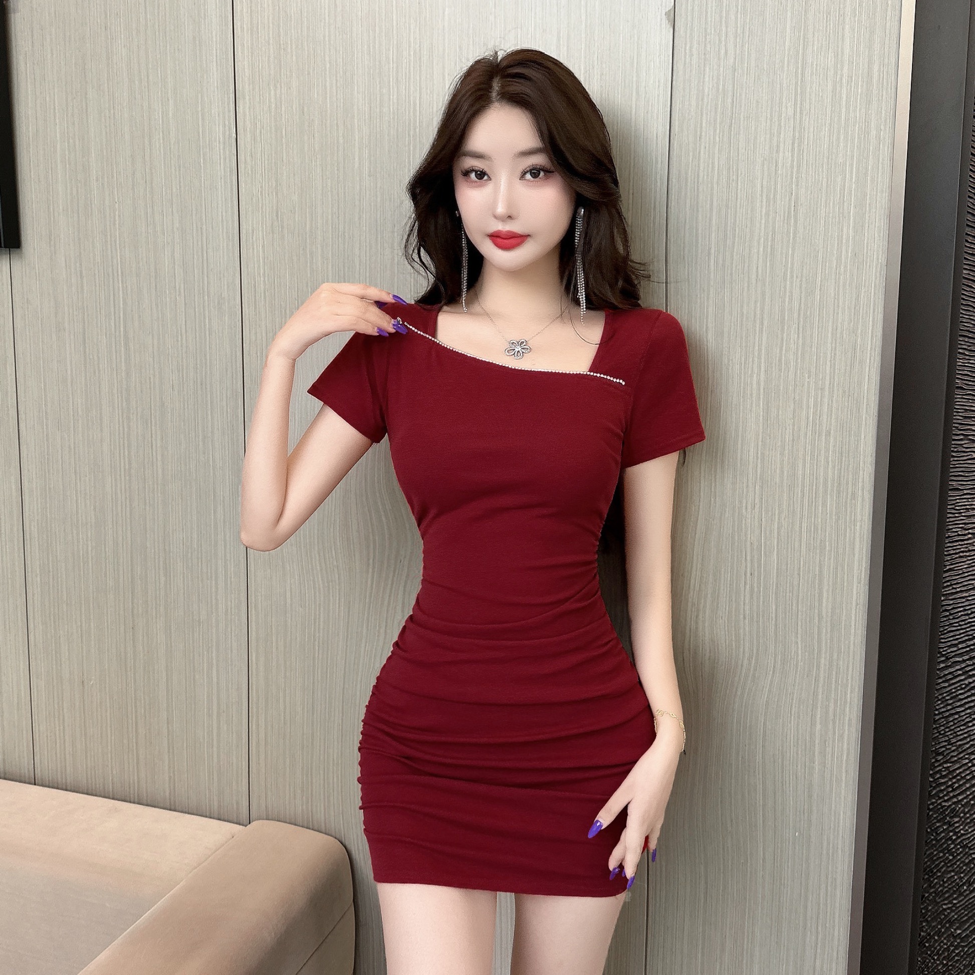 2025年夏季韩版新款女技师工作服性感纯棉低胸褶皱紧身包臀连衣裙