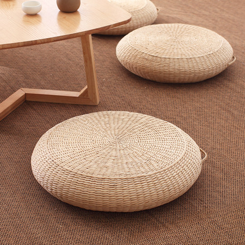 日式客厅蒲团地上禅修草编飘窗