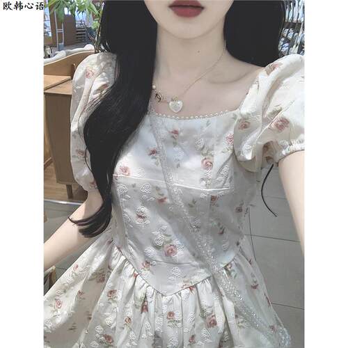 桔梗法式碎花连衣裙女夏气