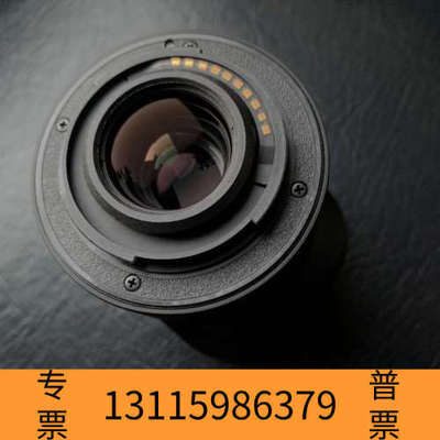 众桦XC35F2镜头，去年国行入手，，后配方形遮光