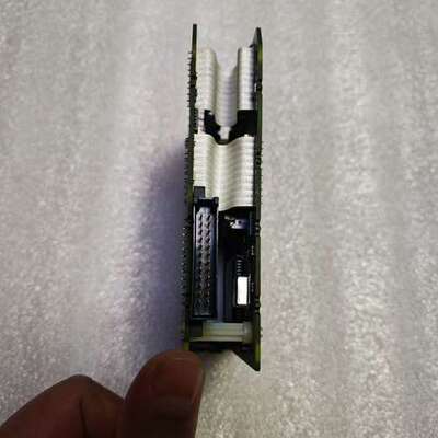 众桦IC694ALG442，光板破损，，所示议价