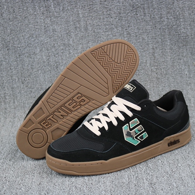 黑色dvs运动鞋OsirisD3滑板鞋es