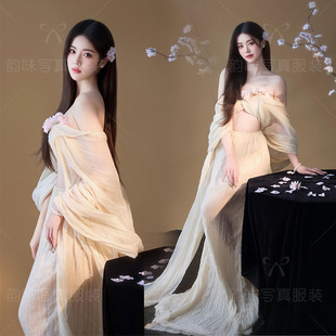 26影楼新款复古少女禅意主题中式服装清冷个人肖像艺术照摄影服饰