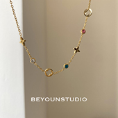 ZUORAN 彩色锆石镂空四叶草时尚 气质高保色钛钢镀18K金色手链B53