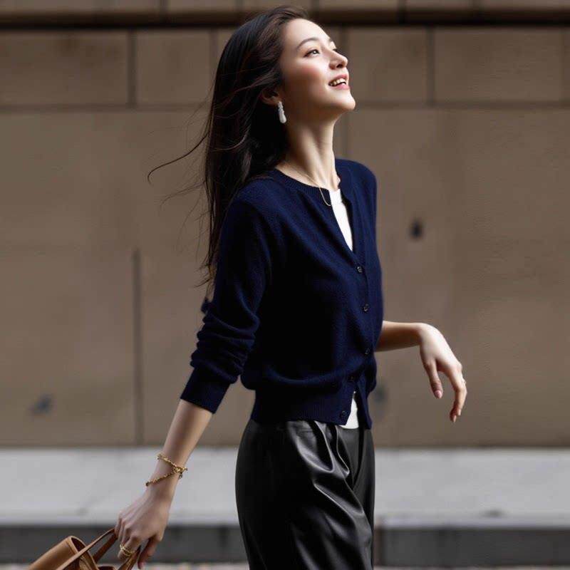 高级感外搭藏青色长袖纽扣针织开衫女春秋单穿百搭独特别致外套