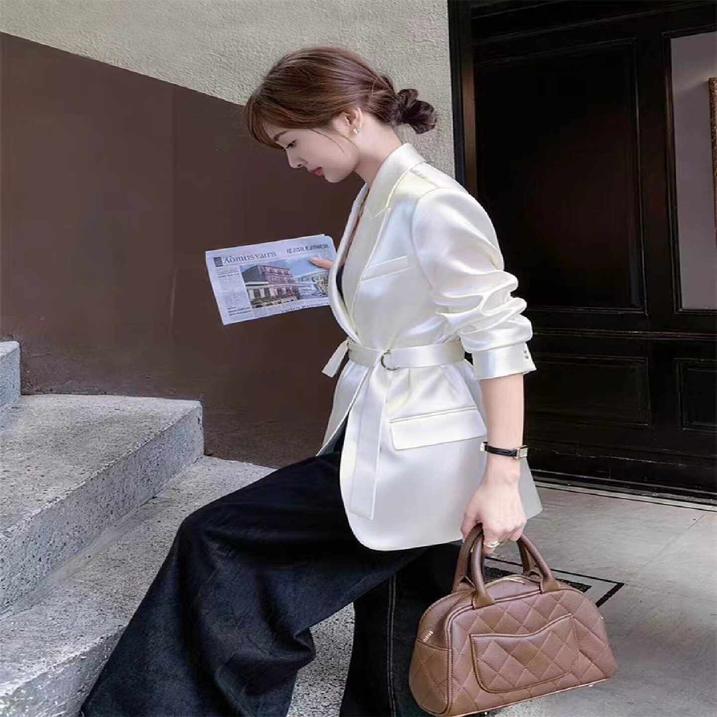 白色西装外套女2026春秋季职场通勤绝美巨好看缎面系带西服上衣