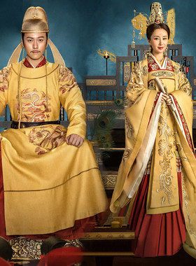 中式婚礼情侣古装金色拖尾皇后服