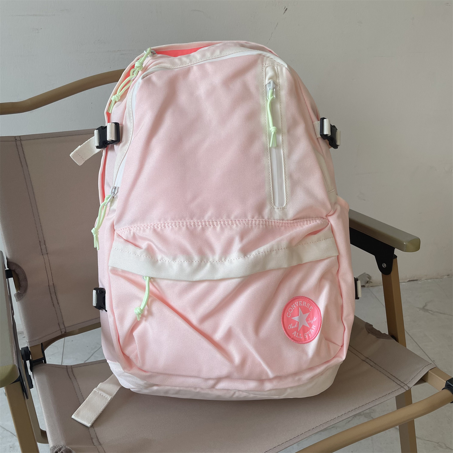 正品匡威书包粉白色大号双肩包