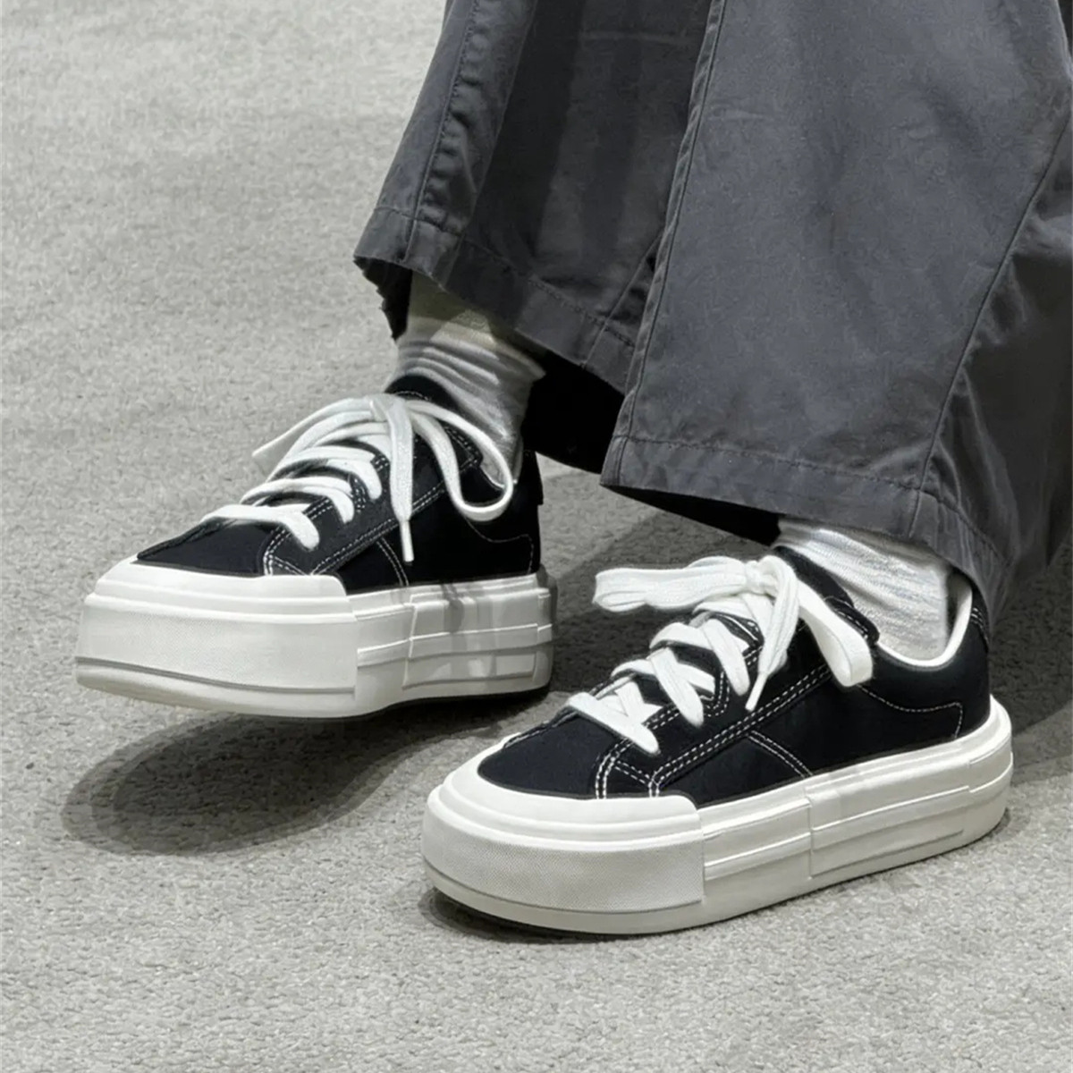 CONVERSE UU 匡威经典款黑色悠游鞋男女同款运动休闲板鞋 A17682C图片