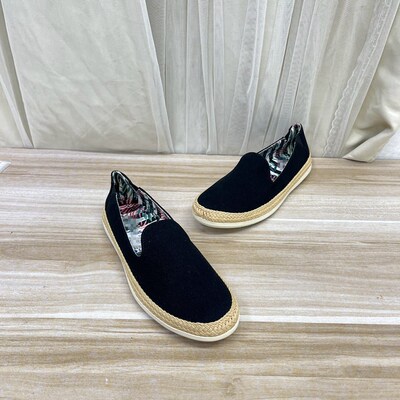 单鞋简约时尚新款舒适休闲百搭