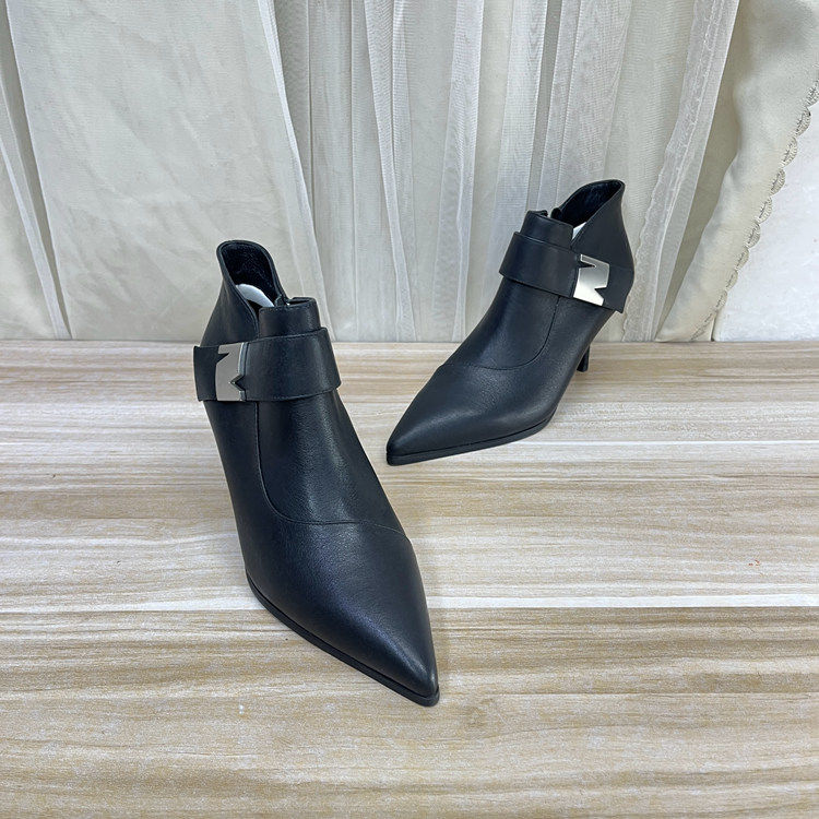 Lady Shoes外贸出口女靴真皮新款尖头纯色侧拉链细跟时装短靴踝靴