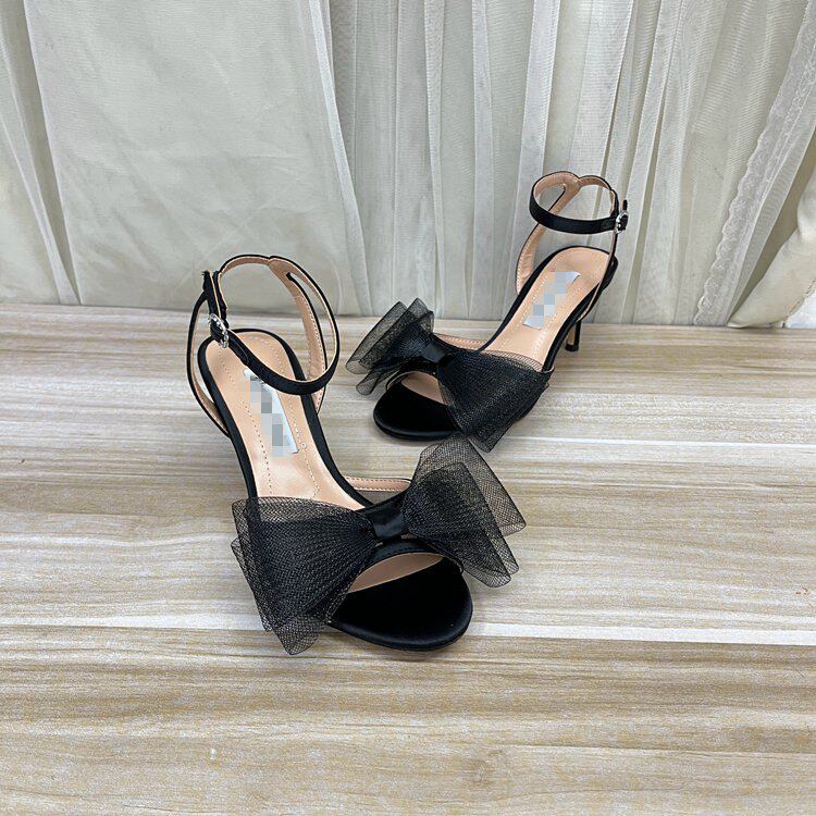 Lady Shoes外贸原单女鞋时尚新款圆头纯色蝴蝶结细跟一字扣凉鞋