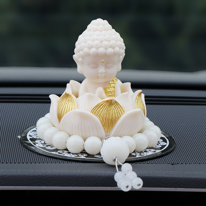 汽车摆件2025新款高级感莲花小佛祖车载中控台装饰品车内用品大全