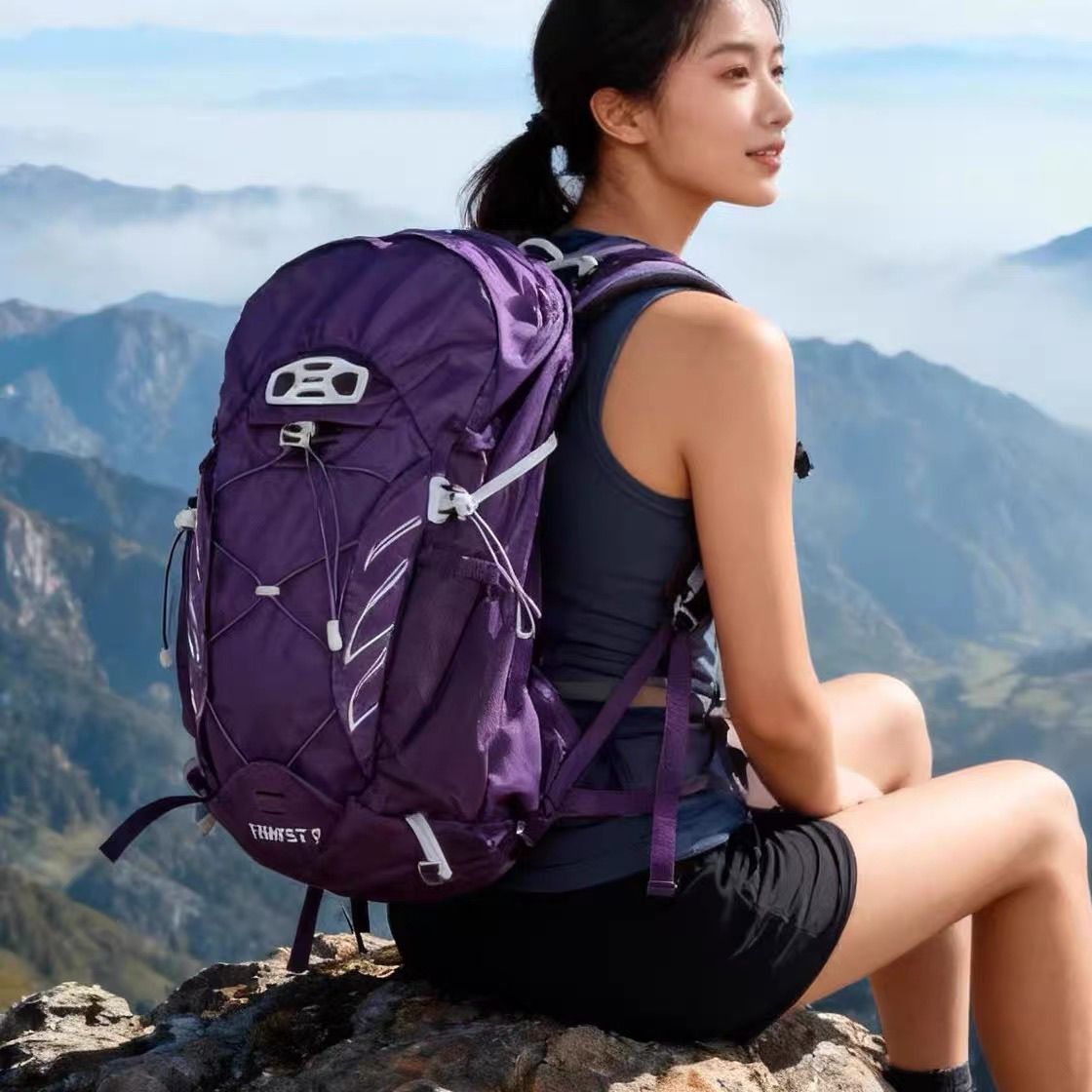 暴风同款9L户外双肩包男女登山包轻便 徒步旅行小背包骑行包 鹰家