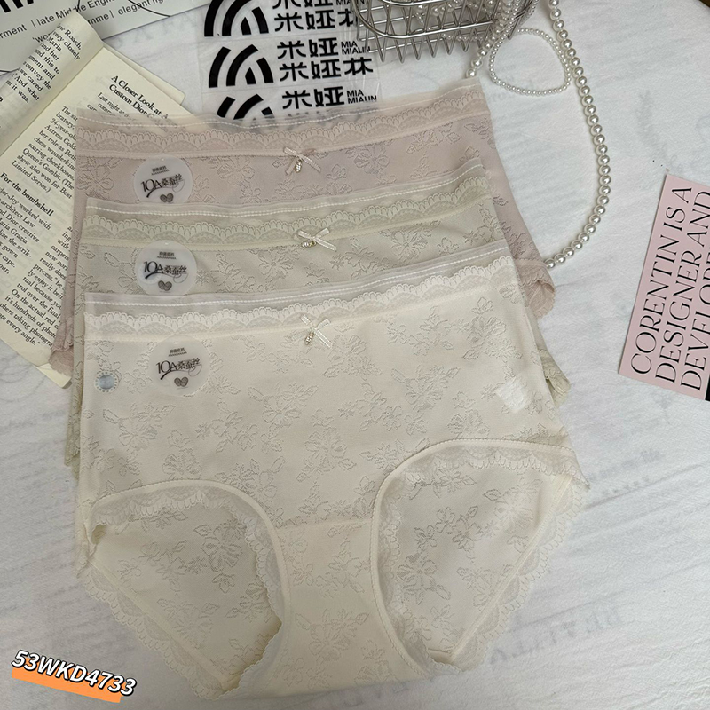 纯棉提花女内裤中腰包臀三角短裤