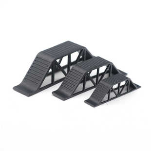 奥兰多汉特模型心情件攀爬车路障三种尺寸1:32 24塑料架