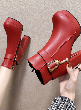 大码42冬季棉靴小个子马丁靴女粗跟超高跟红色短靴漆皮拉链小码32