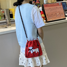 唐糖包袋韩版ins风慵懒红色小斜挎包单肩包海边度假帆布包包
