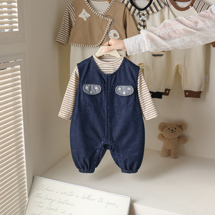 婴儿连体衣春秋季女宝宝洋气时尚套装超萌牛仔背带裤上衣两件套装