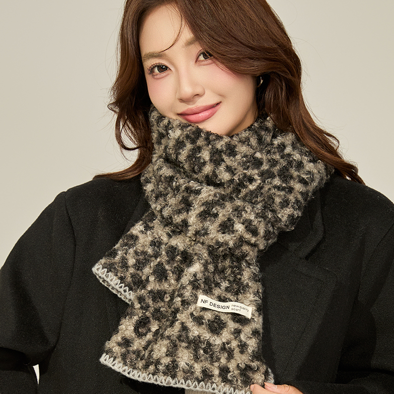 豹纹时尚围巾女2025冬季复古高级感护颈加厚披肩保暖防寒时尚围脖