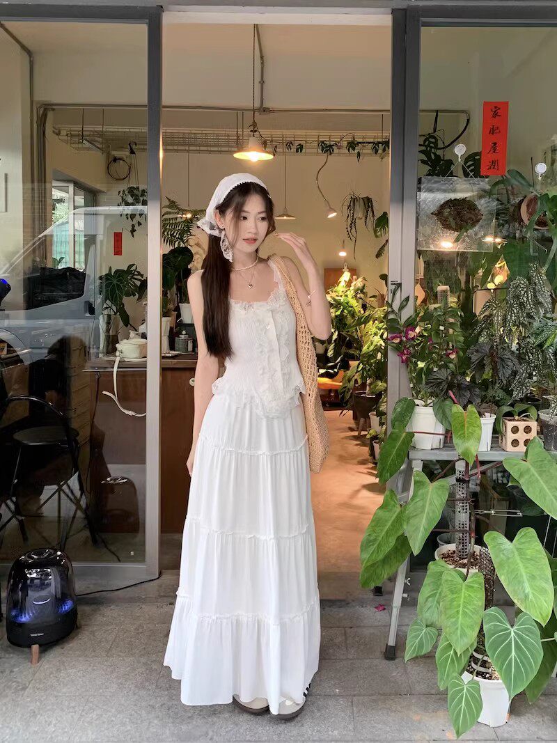 리조트 스타일 정장 레이스 스플 라이스 캐미솔 여성 여름 하이 웨이스트 화이트 스커트 롱 스커트 프렌치 투피스 세트