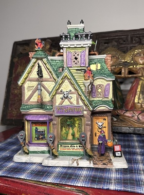 复古万圣节陶瓷城堡发光场景房子甜品店lemax花园小屋别墅