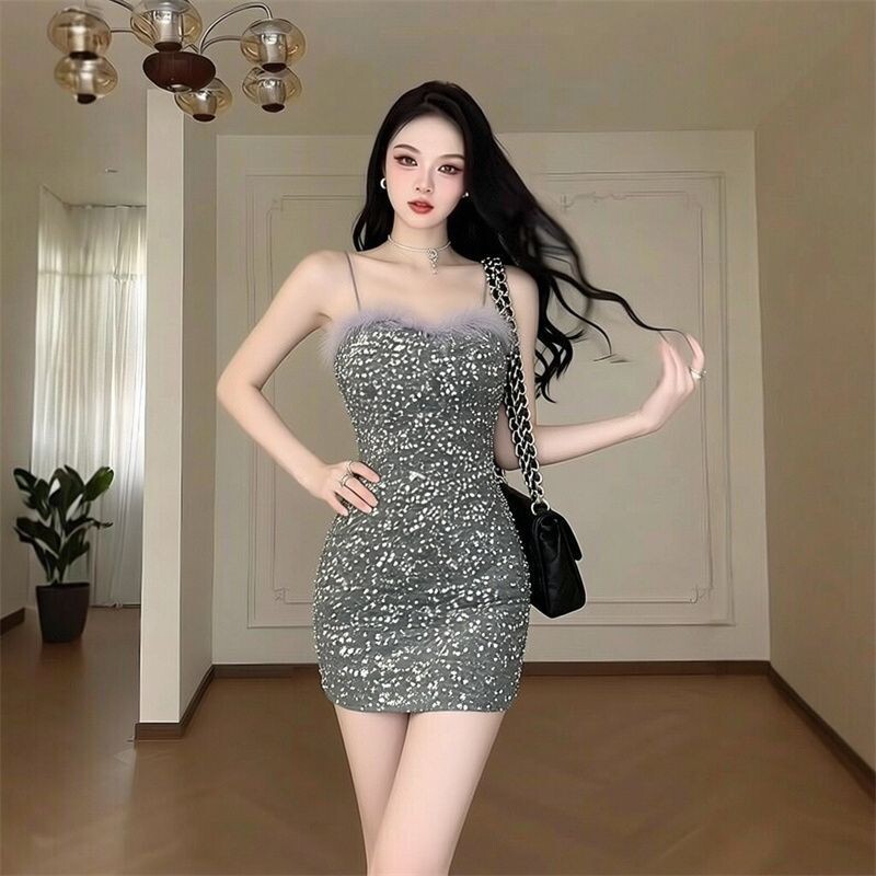 银色亮片吊带短裙女抹胸包臀裙修身显瘦宴会派对小个子礼服连衣裙