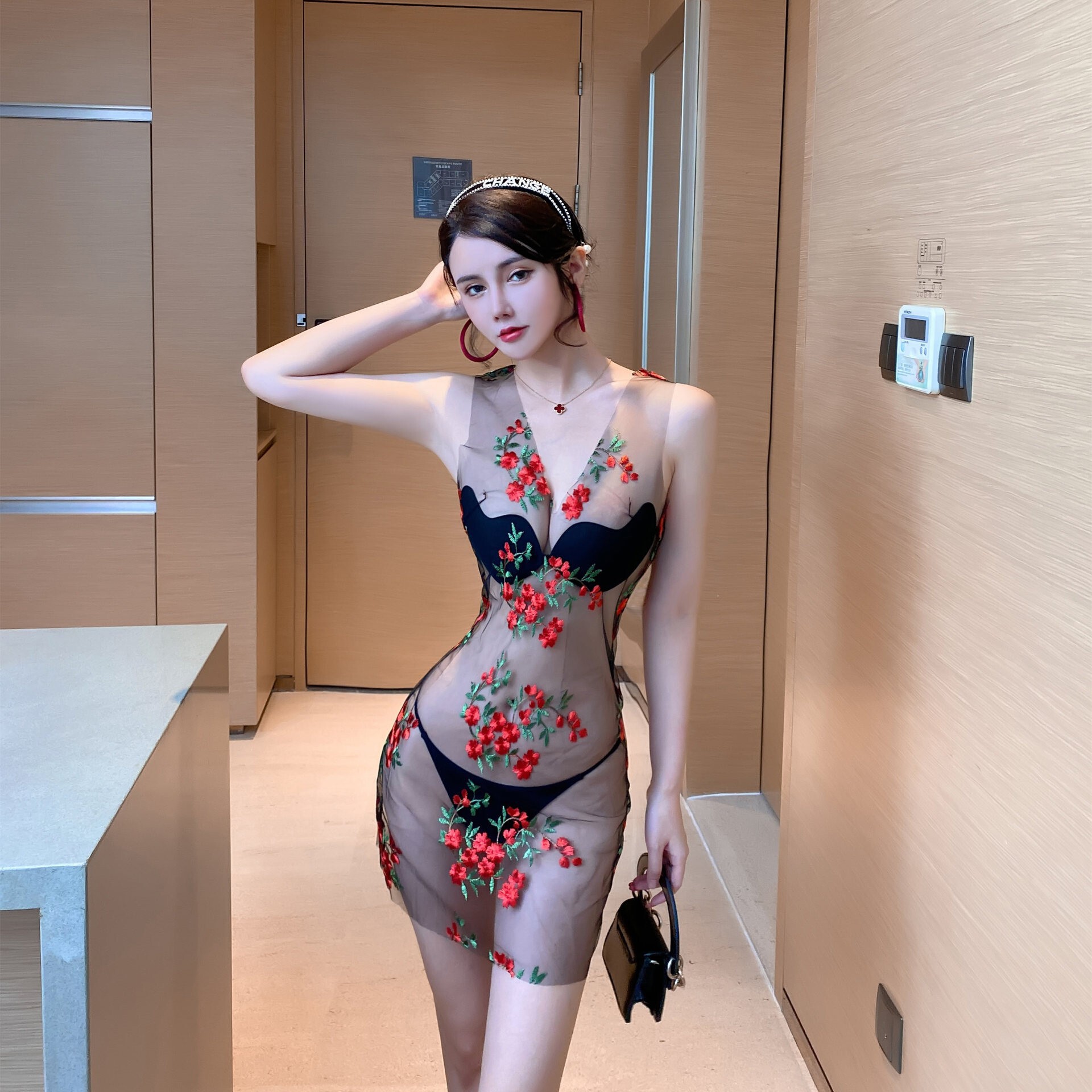全透视夜场小姐上班连衣裙网纱刺绣短裤小裙夜店透明工作服技师