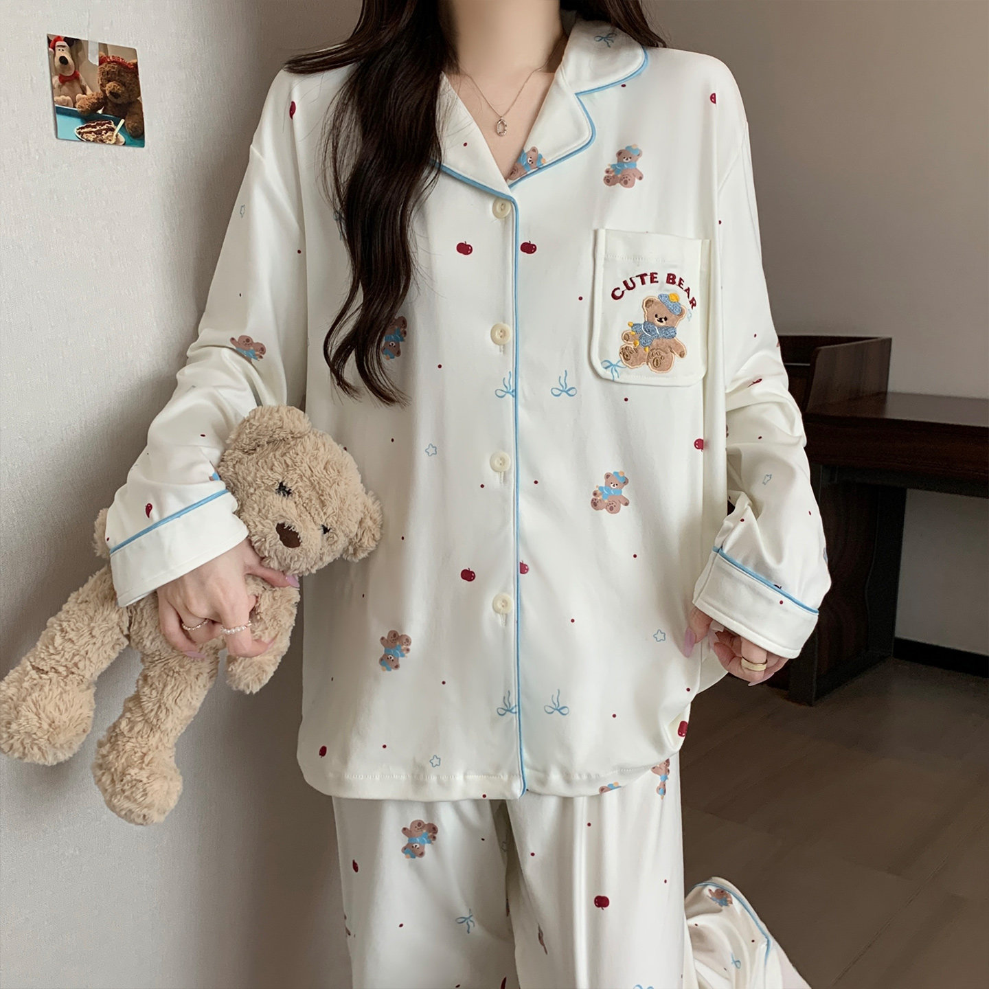 秋冬季德绒睡衣女款软糯保暖开衫长袖长裤大码宽松可爱卡通居家服