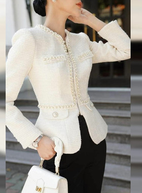 气质女神范2025秋季新款小香风名暖珍珠时尚收腰显瘦白色短外套女