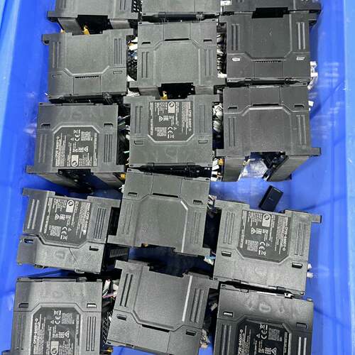 可维修欧姆龙PLC CP2E-S40DT-D，几乎，成色如图，议价