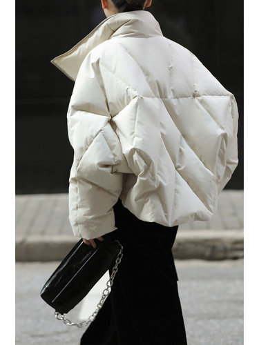 90白鹅绒短款羽绒服外套女